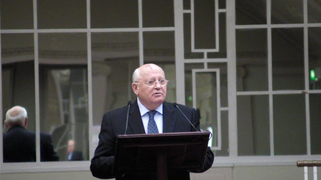 Михаил Горбачев
